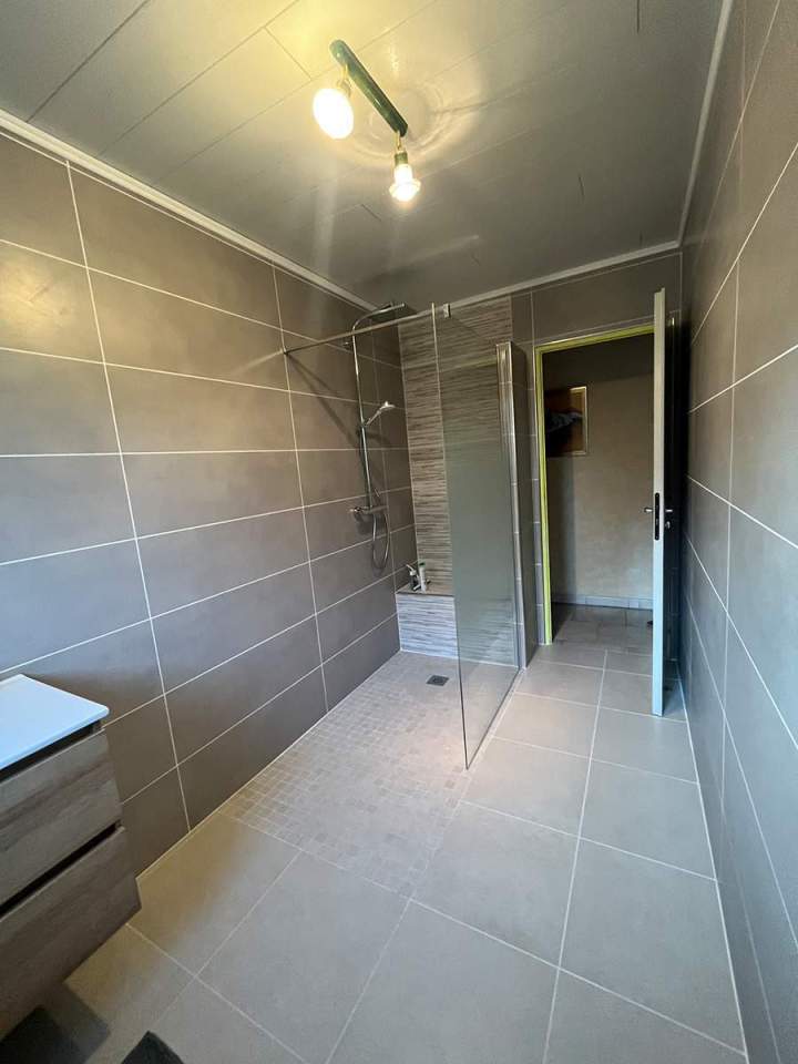 Pose de carrelage salle de bains Châlons-en-Champagne