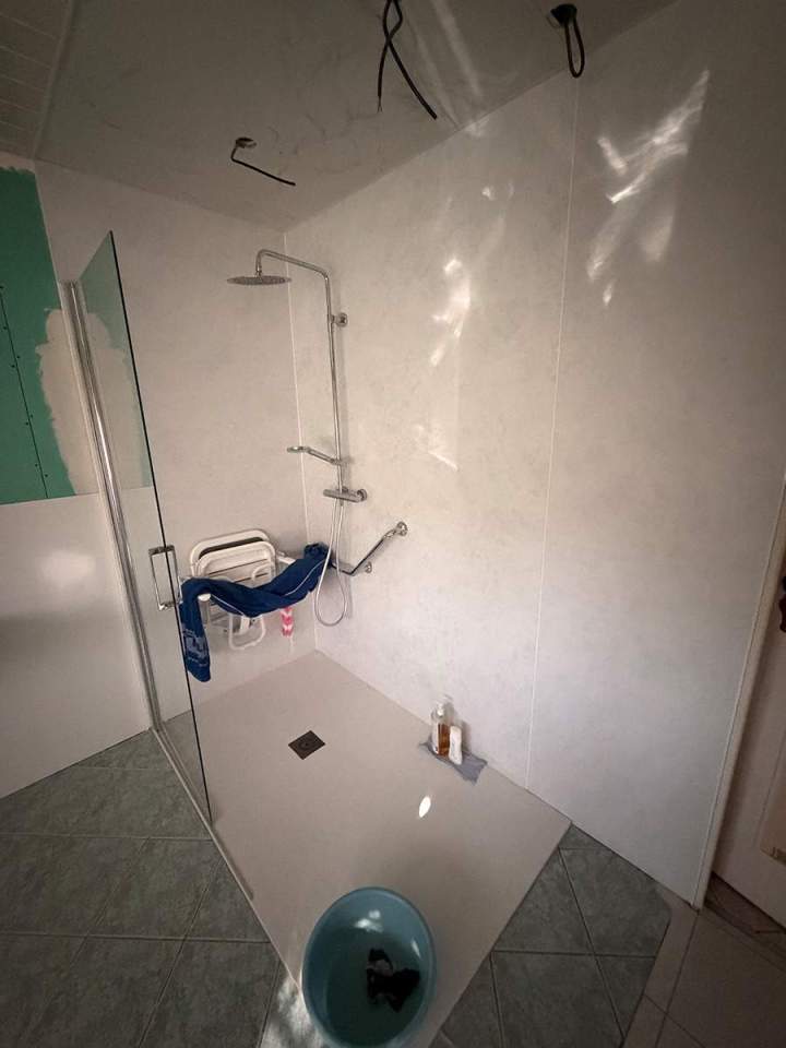 Salle de bain PMR Châlons-en-Champagne